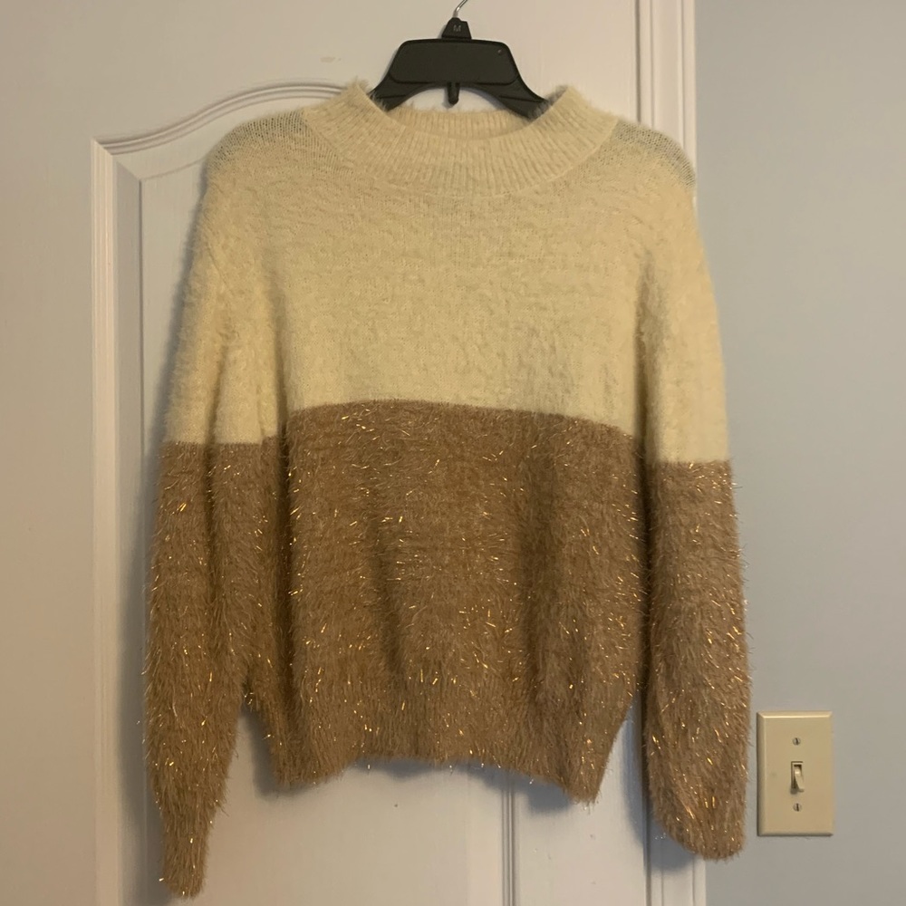 Lucy Paris neutral sweater size small
